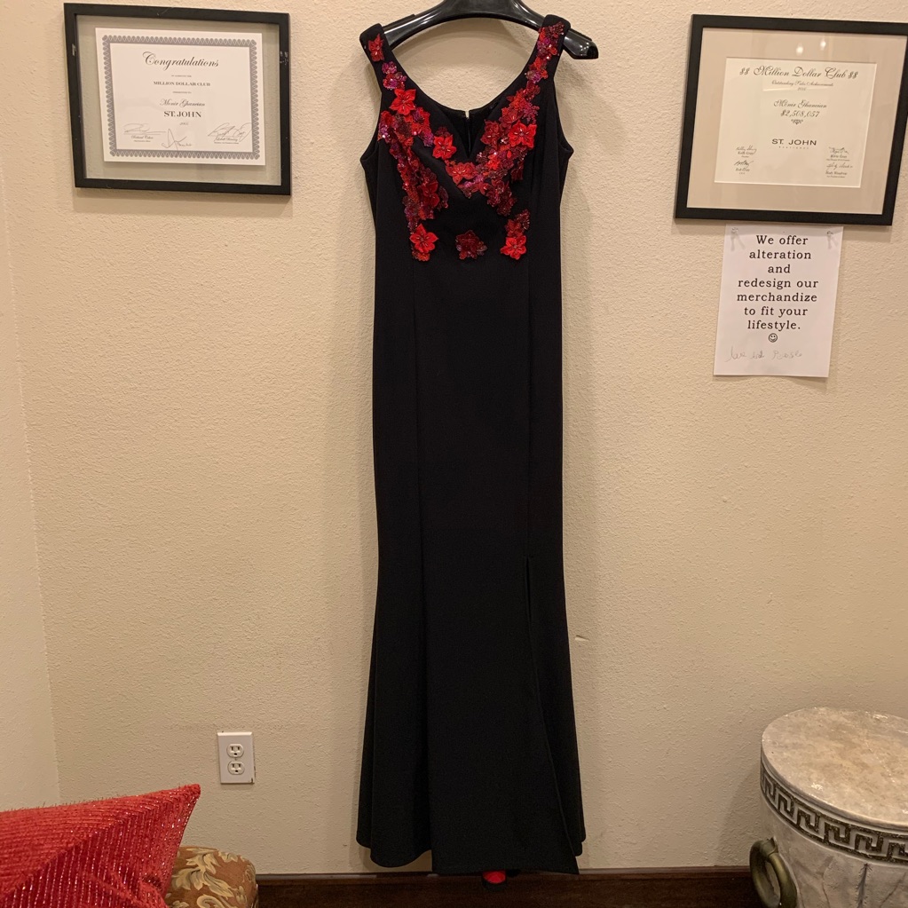 Alberto Makali Gown